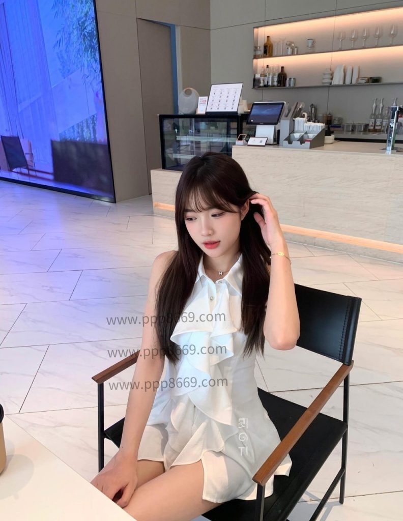 高顔值暑假學生偷下海兼職Gleezy:xj3826#纖細美腿-新人报道神仙论坛-交流-神仙论坛
